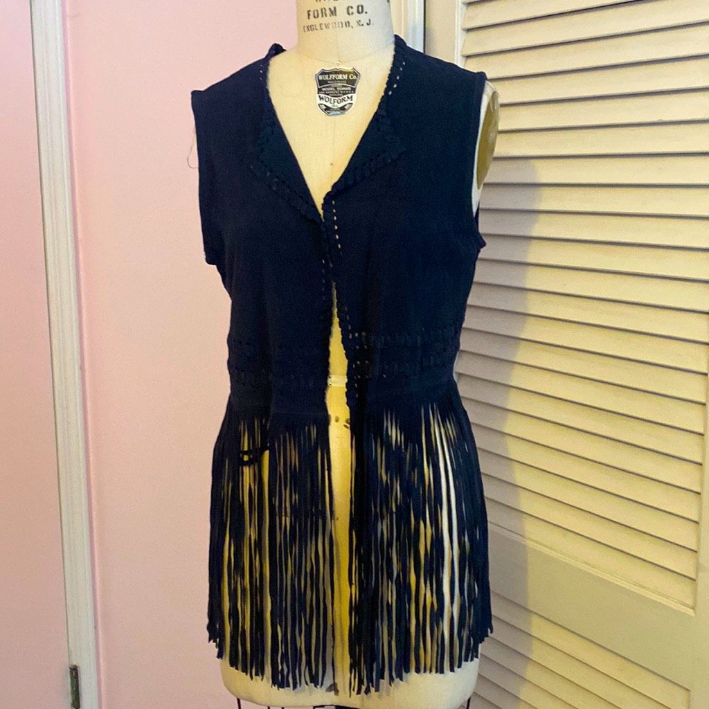 Scoop Nyc. Navy Suede Fringe Vest In Size L.